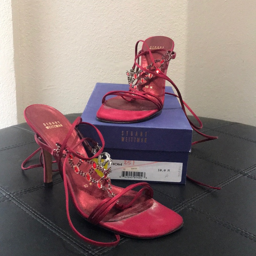 Stuart Weitzman - Picture 6 of 8